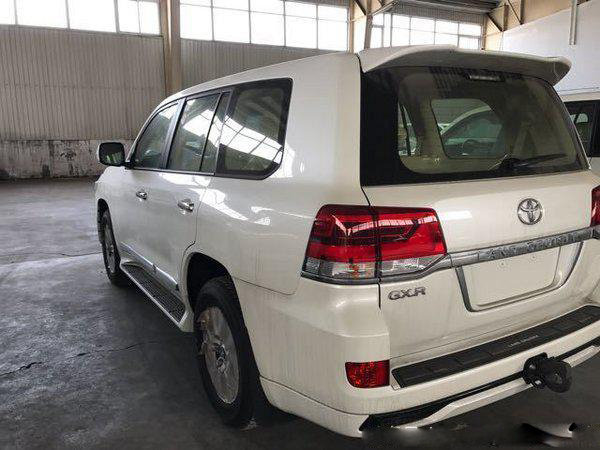 17款豐田酷路澤4000 新車入店絕對(duì)體驗(yàn)價(jià)-圖3