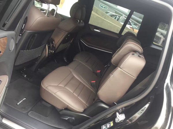 17款奔馳GLS63新行情 港口巨獻240萬現(xiàn)車-圖7