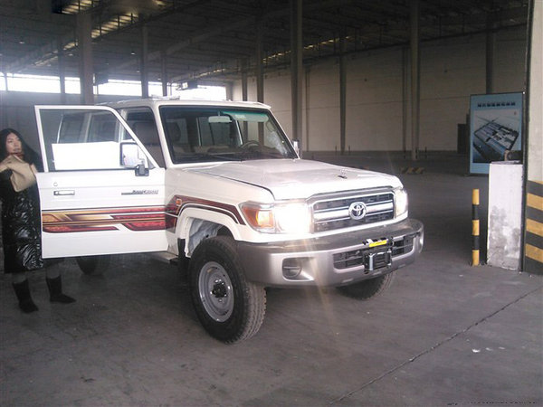 豐田L(fēng)C76現(xiàn)車現(xiàn)售45萬(wàn) 伙伴們別再猶豫了-圖3