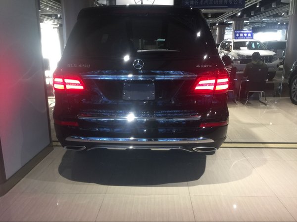 17款奔馳GLS450報(bào)價(jià) 王者之風(fēng)盡顯更劃算-圖3