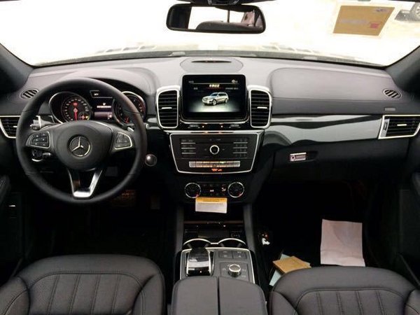 2017款奔驰GLS450 七座商务SUV配置丰富-图7
