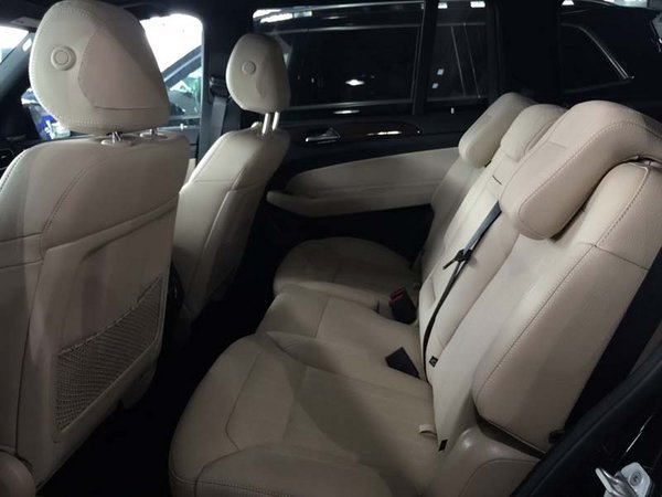 17美規(guī)奔馳GLS450現(xiàn)車 貸款購車輕松駕馭-圖6