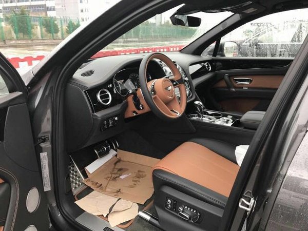 17款宾利添越V8低降风暴 激情澎湃豪轿车-图7
