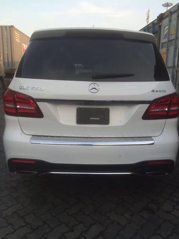 2017款奔馳GLS550現(xiàn)車 酬賓12月天津獨惠-圖4