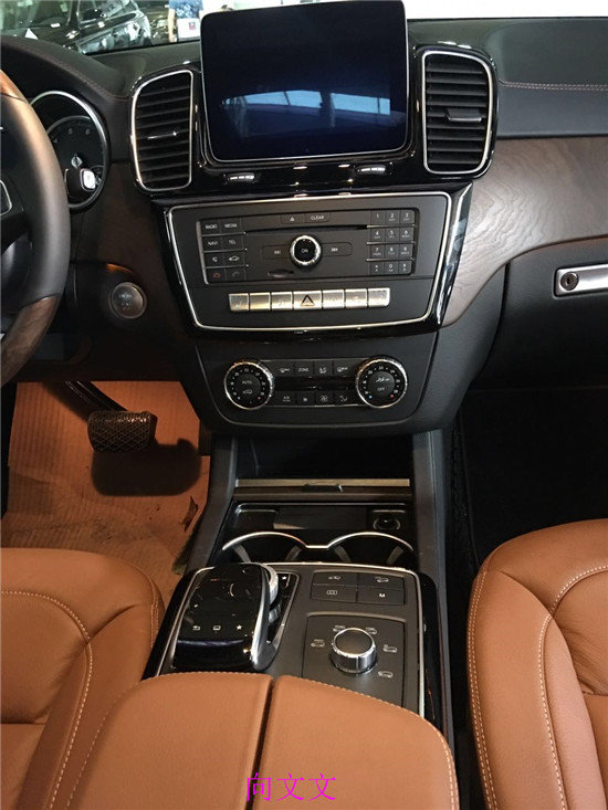 2017款奔馳GLS450現(xiàn)車 全景天窗版112萬(wàn)-圖5