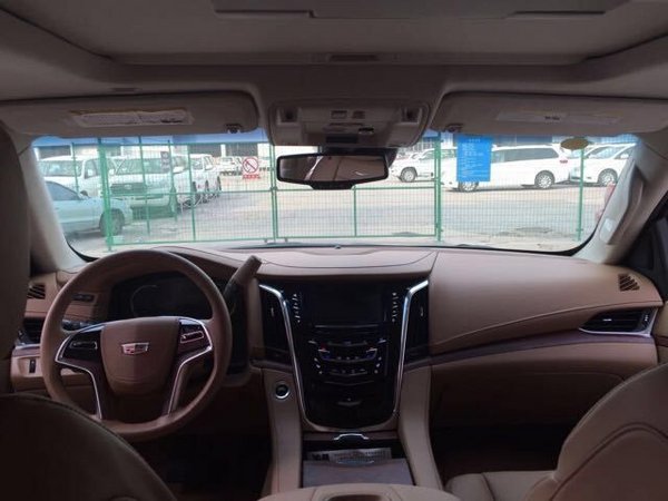 16款加长凯迪拉克凯雷德铂金版 风靡全球-图5