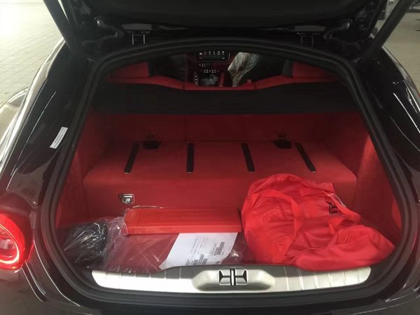 法拉利GTC4黑红 超跑现车中国第一台速购-图6
