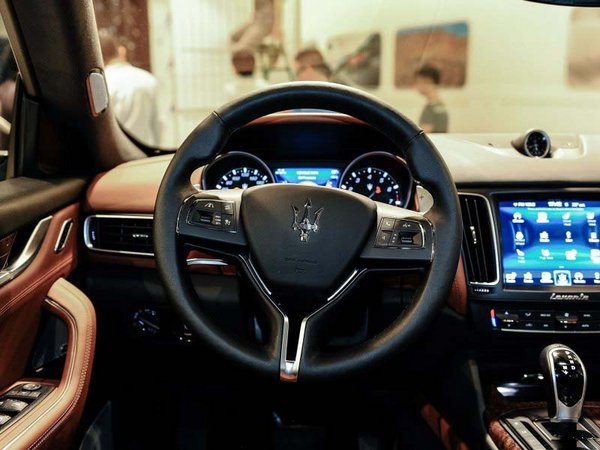 瑪莎拉蒂萊凡特現(xiàn)車 越野車99.98萬起售-圖4