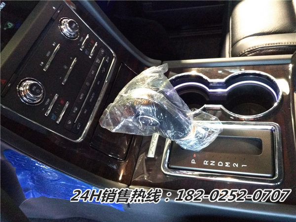 17款林肯領(lǐng)航員現(xiàn)車 至尊商務車身份象征-圖5