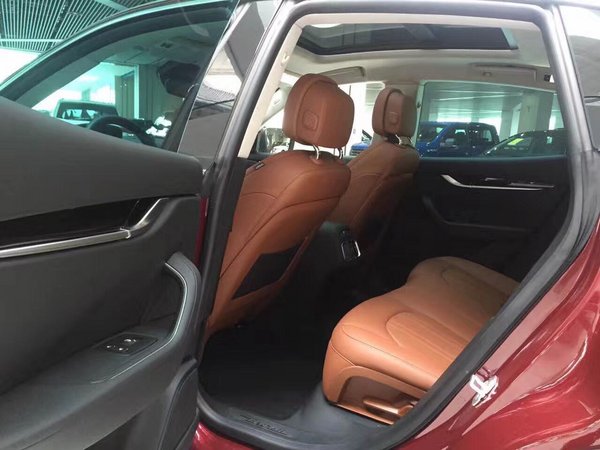 2017款玛莎拉蒂莱万特报价 配置齐全现车-图10