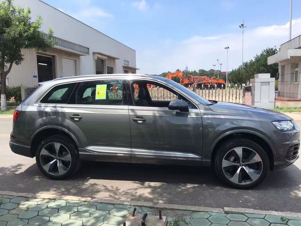 平行进口奥迪Q7现车 45TFSI尊贵版新配置-图3