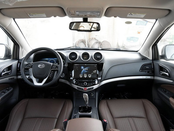 比亚迪S7购车优惠0.7万元 欢迎试乘试驾-图3