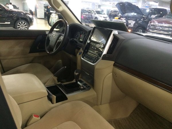 2016款豐田酷路澤4600 V8陸巡SUV便宜甩-圖7
