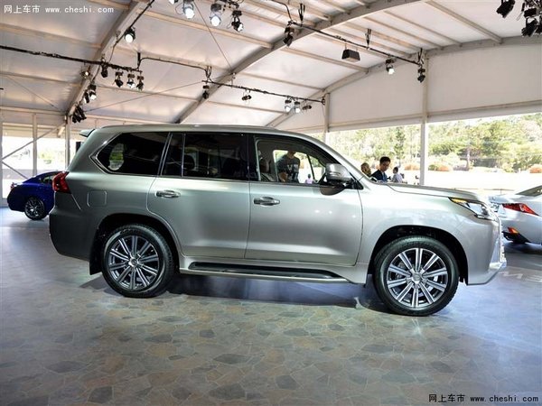 新雷克萨斯LX570  极尽豪华狂野惊艳不已-图4