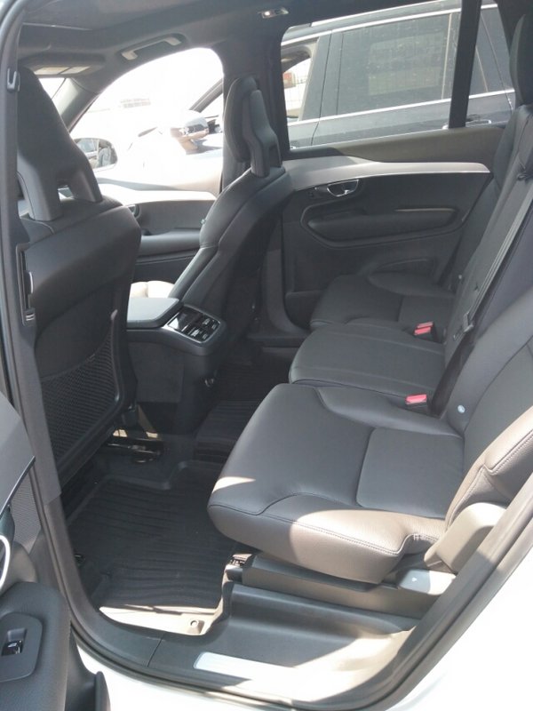 全新款沃尔沃XC90靓丽外表 逼格折扣立减-图7