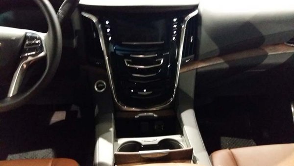 2017款凯迪拉克凯雷德 配置优选裸利提车-图7