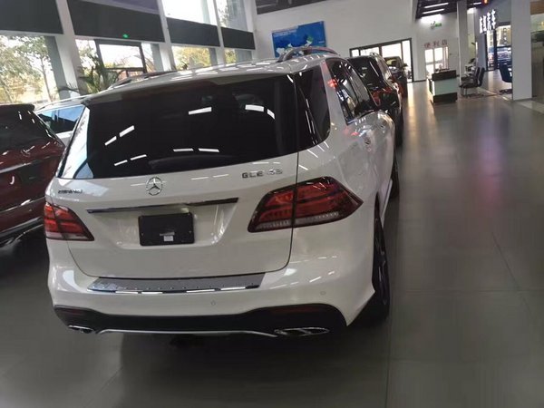 2017款奔驰GLE43现车 新配解析价格诱人-图7