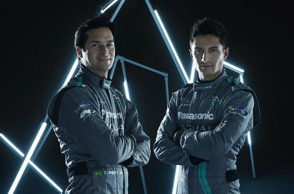冠军阵容 赛车升级“豹”力即将来袭 捷豹车队出征Formula E第四赛季-图1