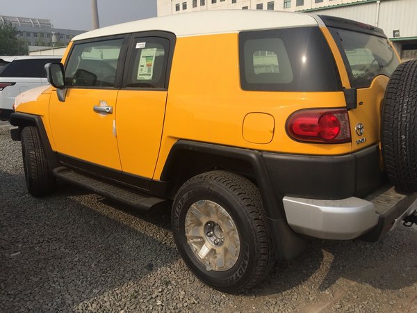 新款丰田FJ酷路泽 全网最底价购车不后悔_FJ