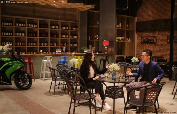 建发汽车生活馆：福建首个跨界loft展厅-图4