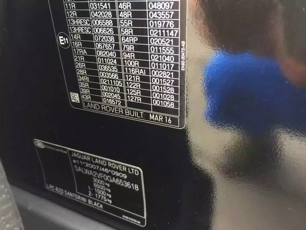 16款路虎揽胜运动汽油S版 黑色配置绝了-图2