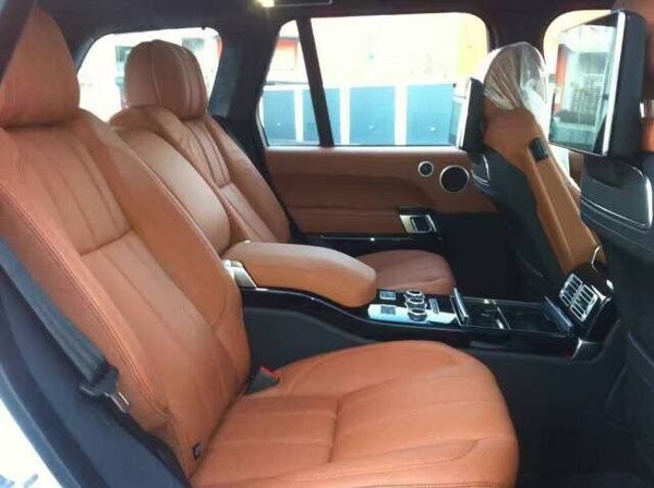 17款路虎揽胜行政3.0 汽油/柴油性能大PK-图8