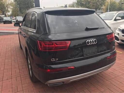 奥迪Q7尊贵豪车 全景滑动天窗58万元走红-图7