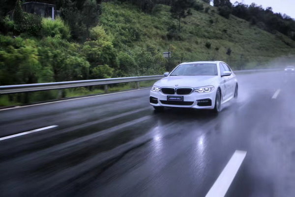 全新BMW 5系Li品鉴试驾 感受运动与豪华-图24