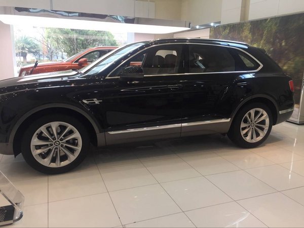 纯进口宾利添越6.0T现车 富商专驾特惠价-图6