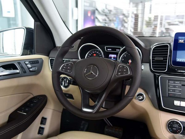 17款奔馳GLS450汽油3.0T 自信優(yōu)雅有奔馳-圖5