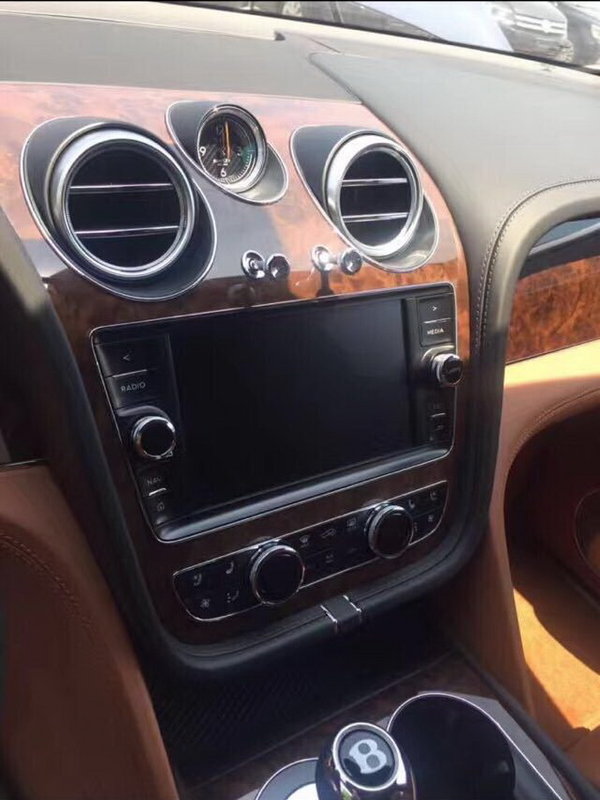 全新宾利添越世界顶级SUV 高调展现奢华-图6