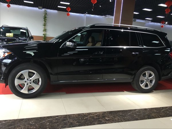 17款奔馳GLS450美規(guī)價(jià)格 時(shí)尚舒適兩相宜-圖4