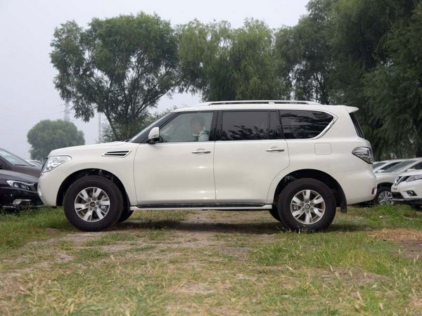 日產(chǎn)途樂Y62 動力越野沖冠降價全國分期-圖3