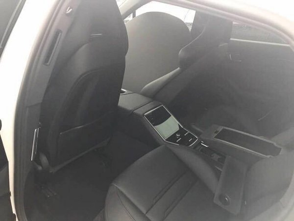 17款保时捷帕纳梅拉 造型诱人配置全讲解-图6