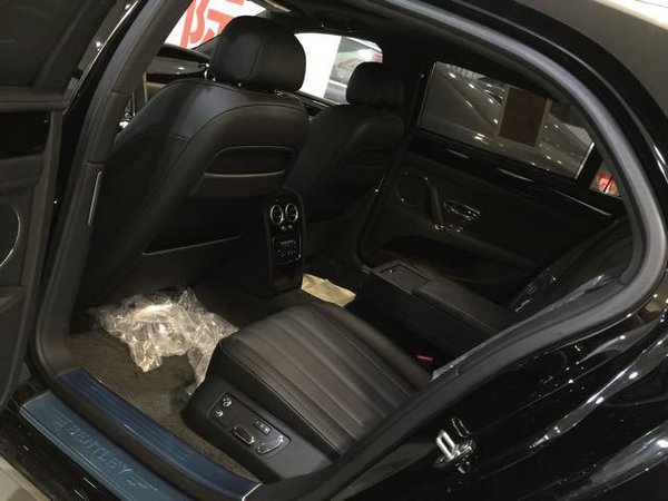 2017款宾利飞驰V8S顶配 4.0升V8配置行情-图5