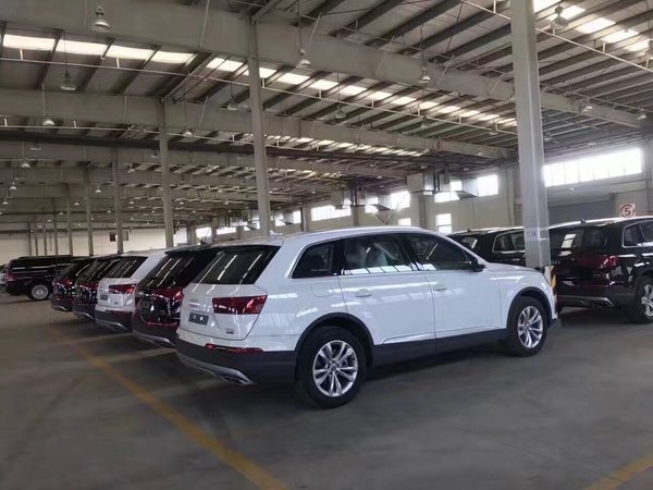 17款奧迪Q7全尺寸SUV 舒適定位港口直銷-圖3