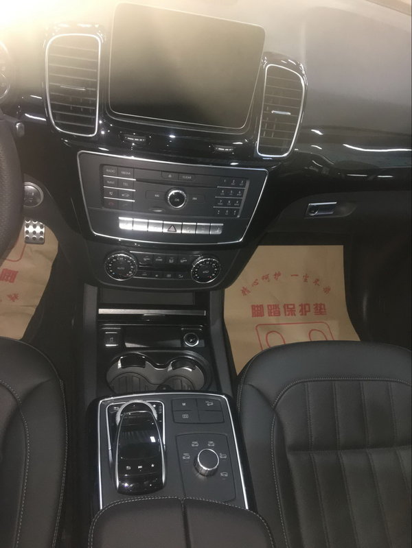 2018款加版奔驰GLE400 配置全无形底价售-图4