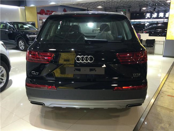 17款?yuàn)W迪Q7現(xiàn)車(chē)降價(jià)特賣(mài) Q7越駕全國(guó)熱銷(xiāo)-圖4