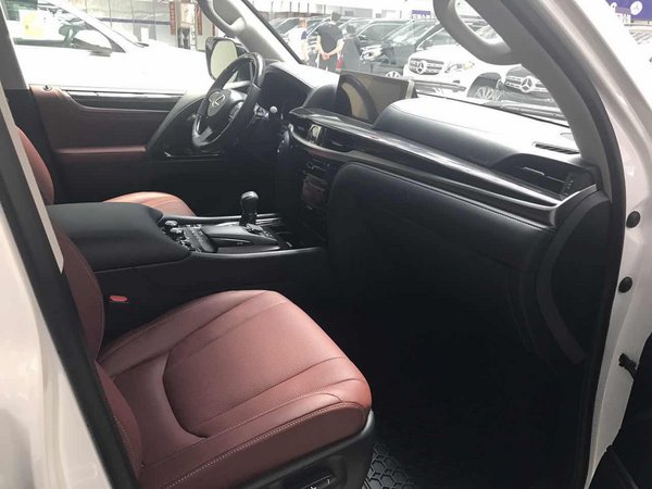 2017款凌志LX570加版155万 气势碾压揽胜-图6