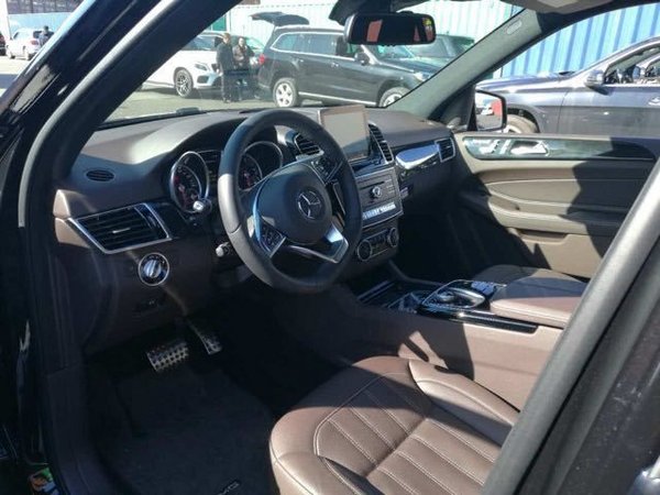 17款加版奔驰GLE43AMG顶配 走在时尚前沿-图5