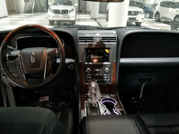 17款林肯領航員價格 上乘商務車王者歸來-圖5