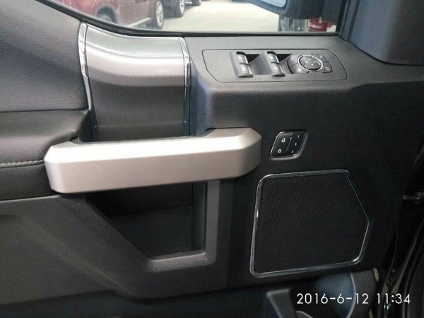 2016款福特猛兽F150  颇具潇洒复古风格-图9