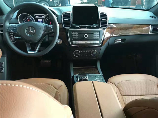 2017款奔驰GLS450 现车用料考究低惠献礼-图4
