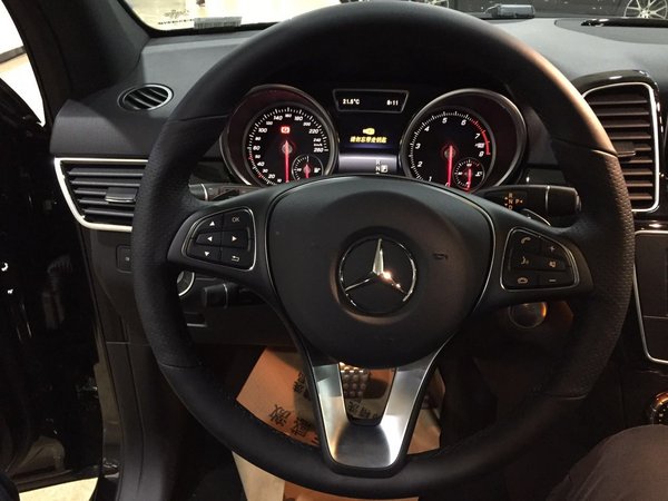 17款奔驰GLE400 时尚SUV驾驭生活新景观-图6