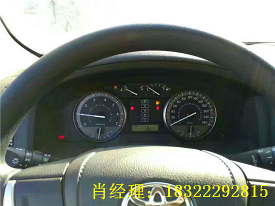 17款中東豐田丐版酷路澤4000 V6配置明細-圖4