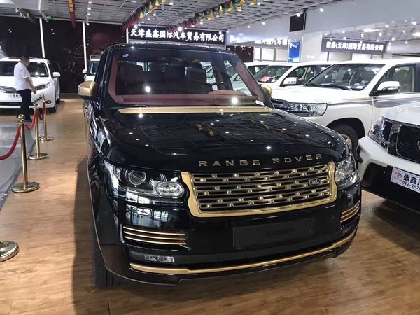 路虎揽胜行政3.0T 黄金限量版130万特价-图1