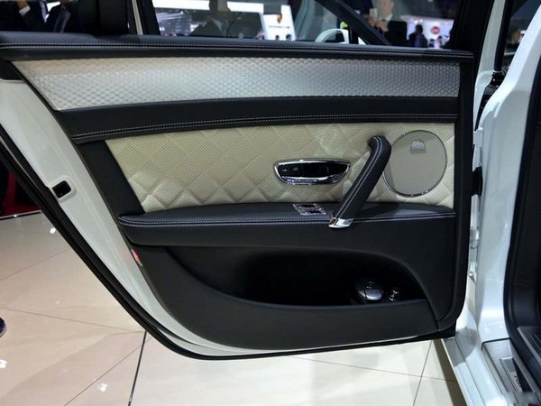宾利飞驰4.0T现车 2016款飞驰V8平行进口-图7