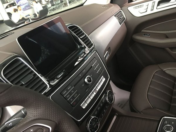 17款奔馳GLS400現(xiàn)車 七座越野升級體驗價-圖5