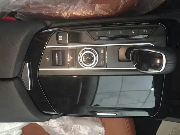 16款瑪莎拉蒂SUV現(xiàn)車 表白八月真實(shí)特惠-圖5