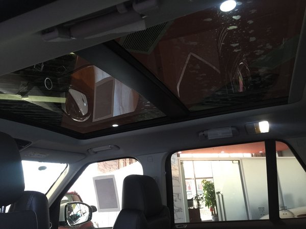 路虎攬勝行政汽油版 品貌出眾提車最底價(jià)-圖9